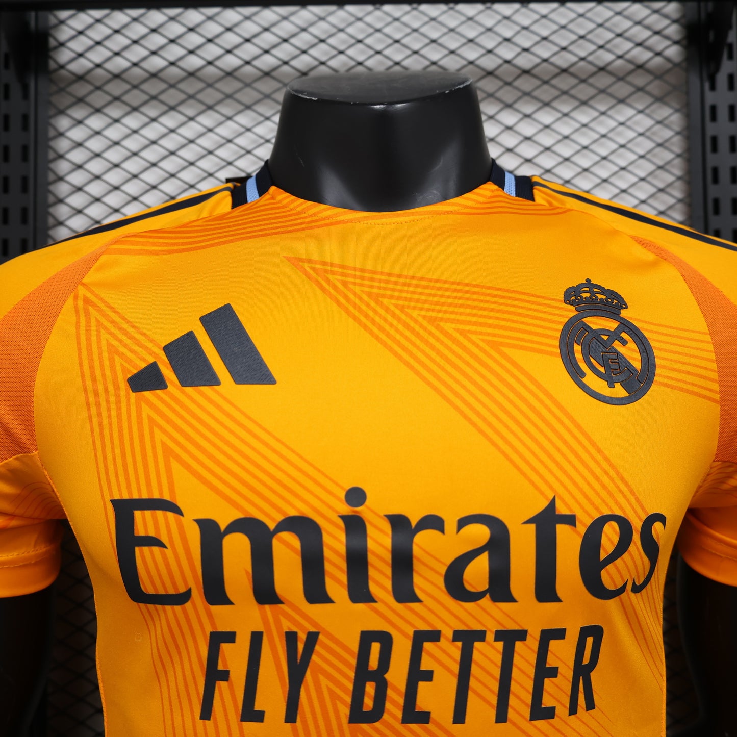2024/25 Real Madrid away player version