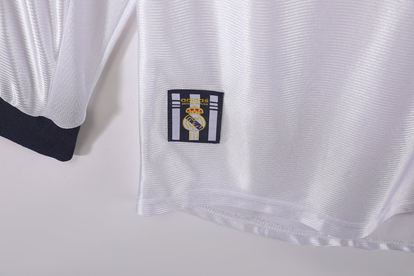 Long sleeve: 1998/00 Real Madrid home