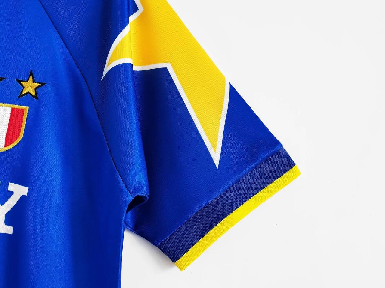 1995/96 Juventus Away Jersey (Blue/Yellow)