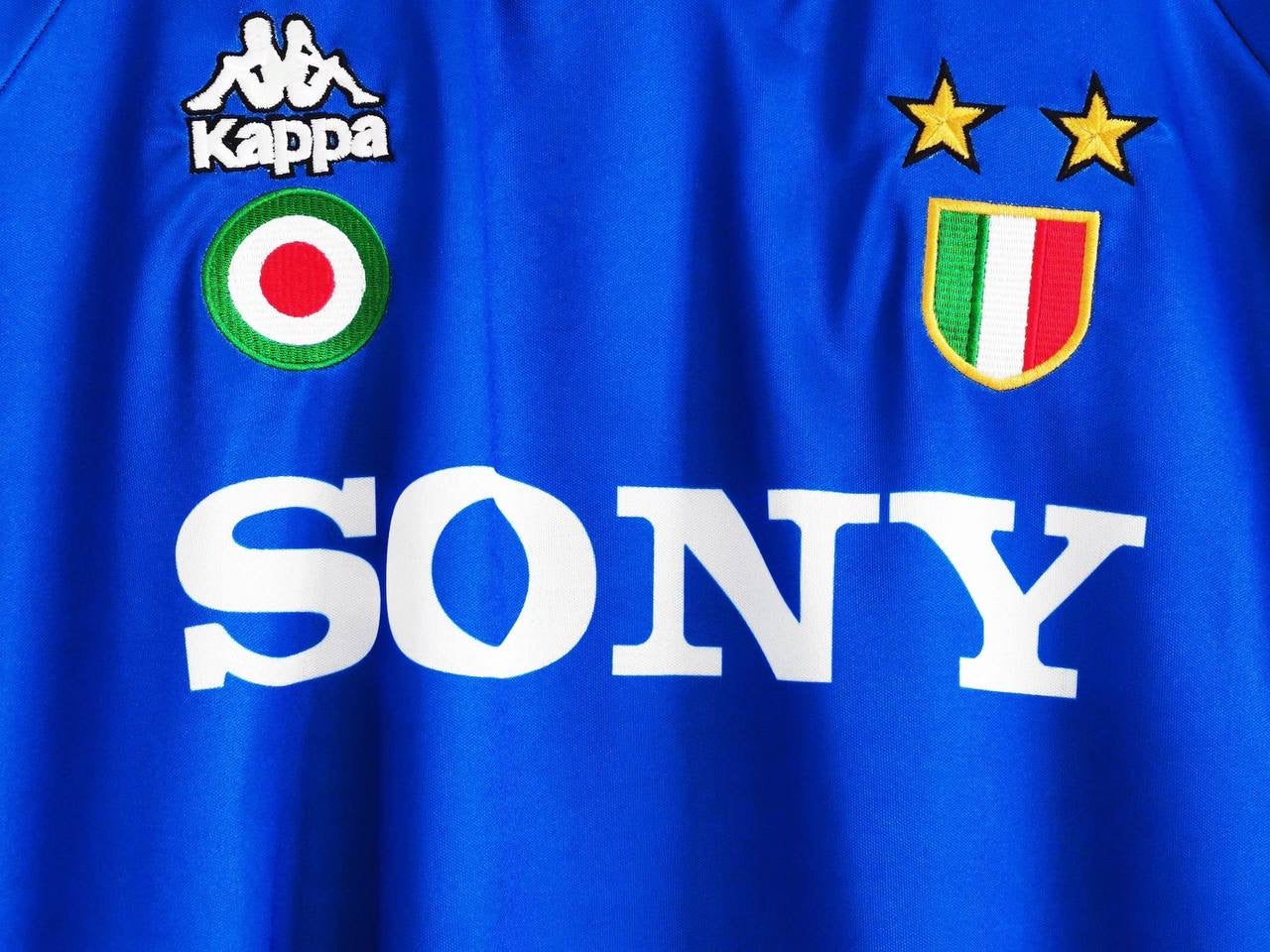 1995/96 Juventus Away Jersey (Blue/Yellow)