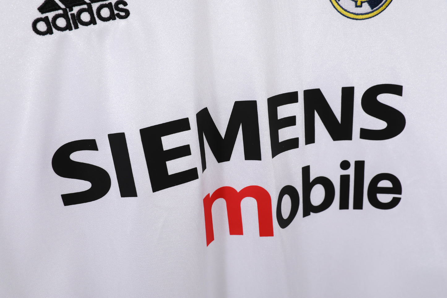 2004/2005 Real Madrid home jersey