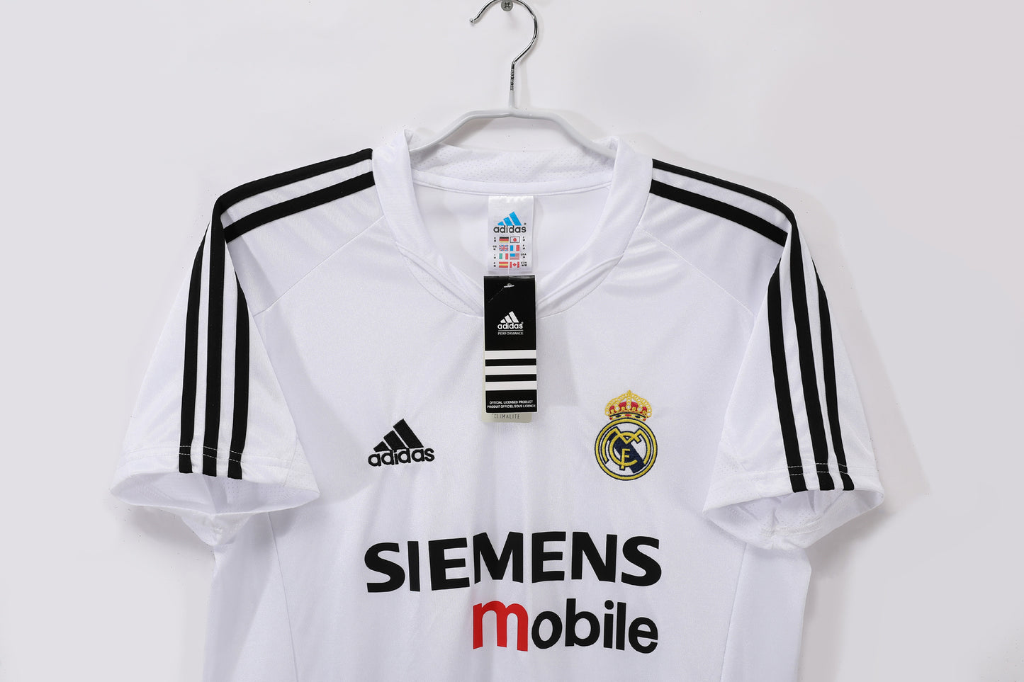 2004/2005 Real Madrid home jersey