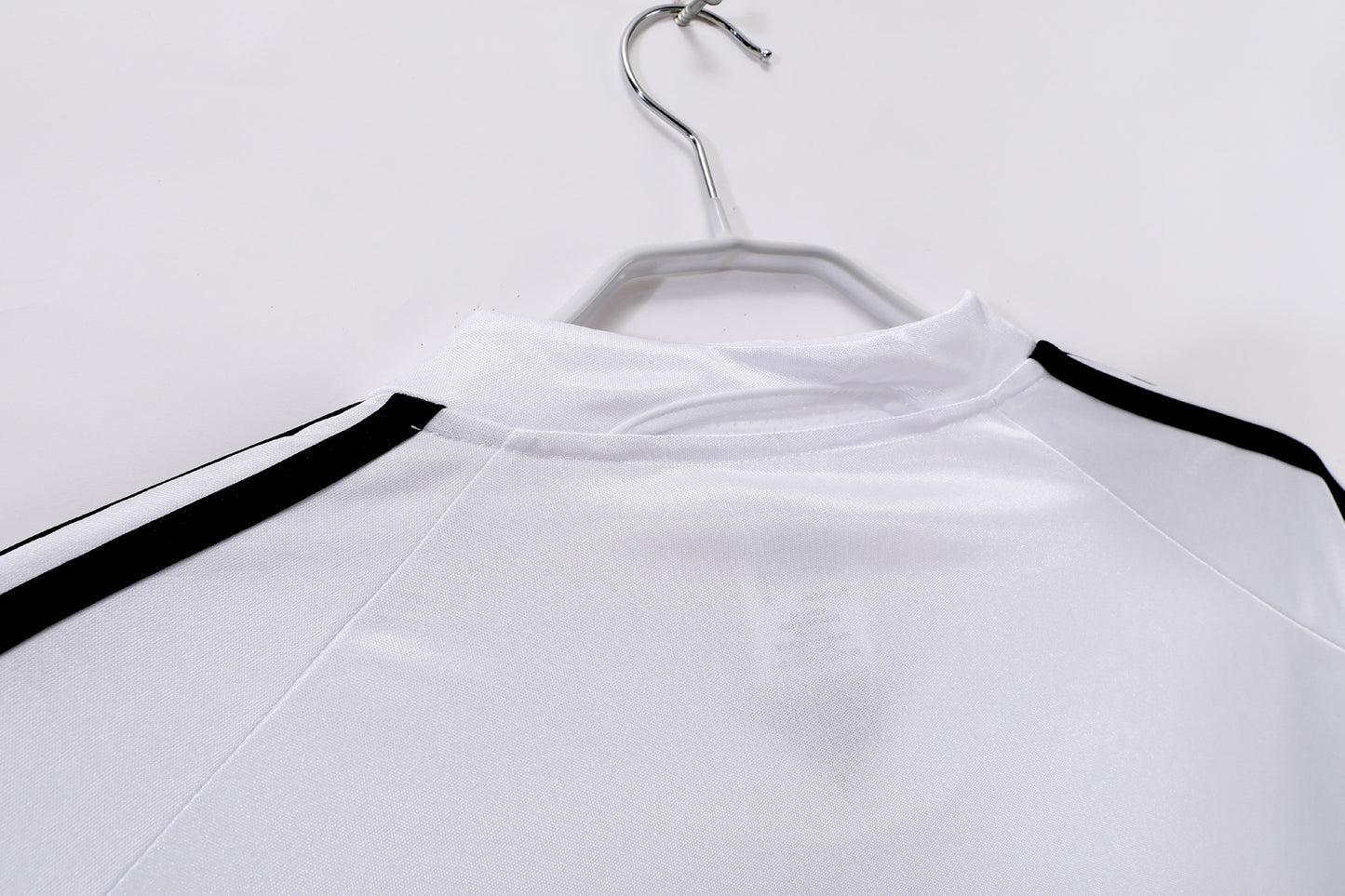 2004/2005 Real Madrid home jersey