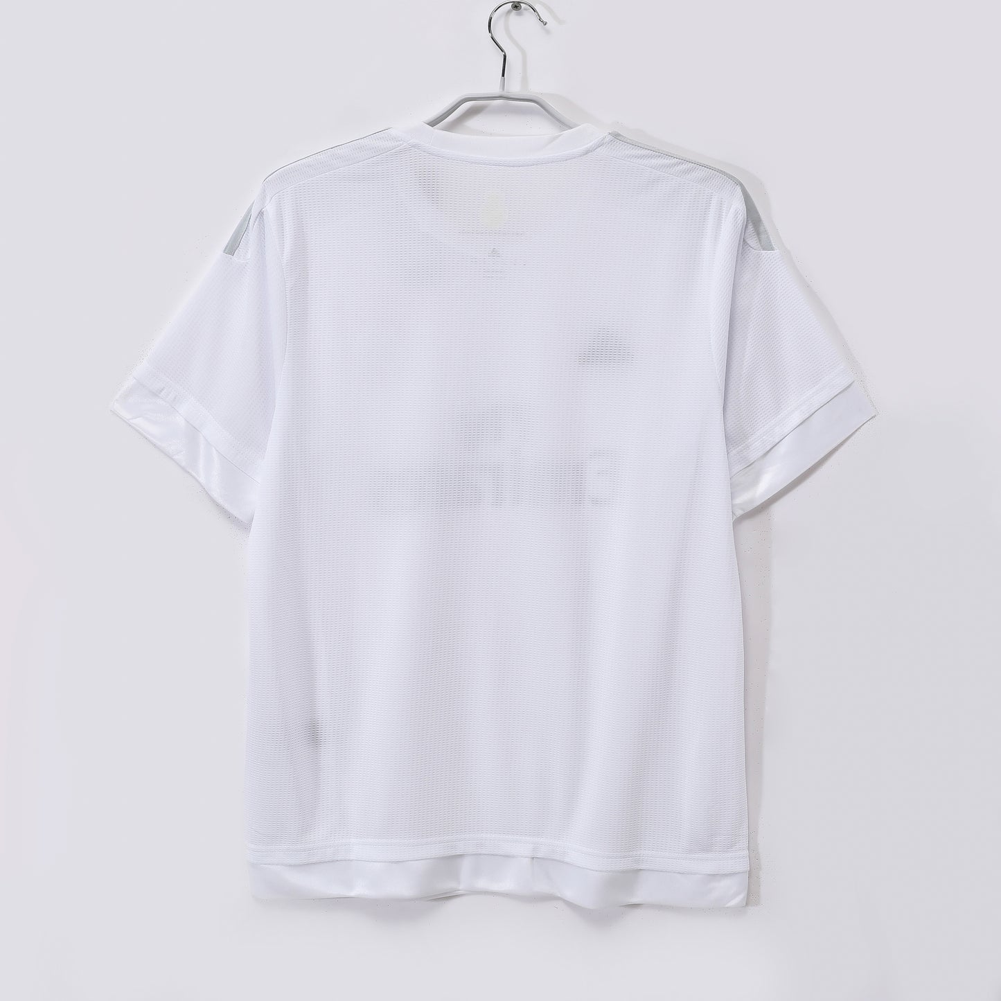 2015/2016 Real Madrid home jersey