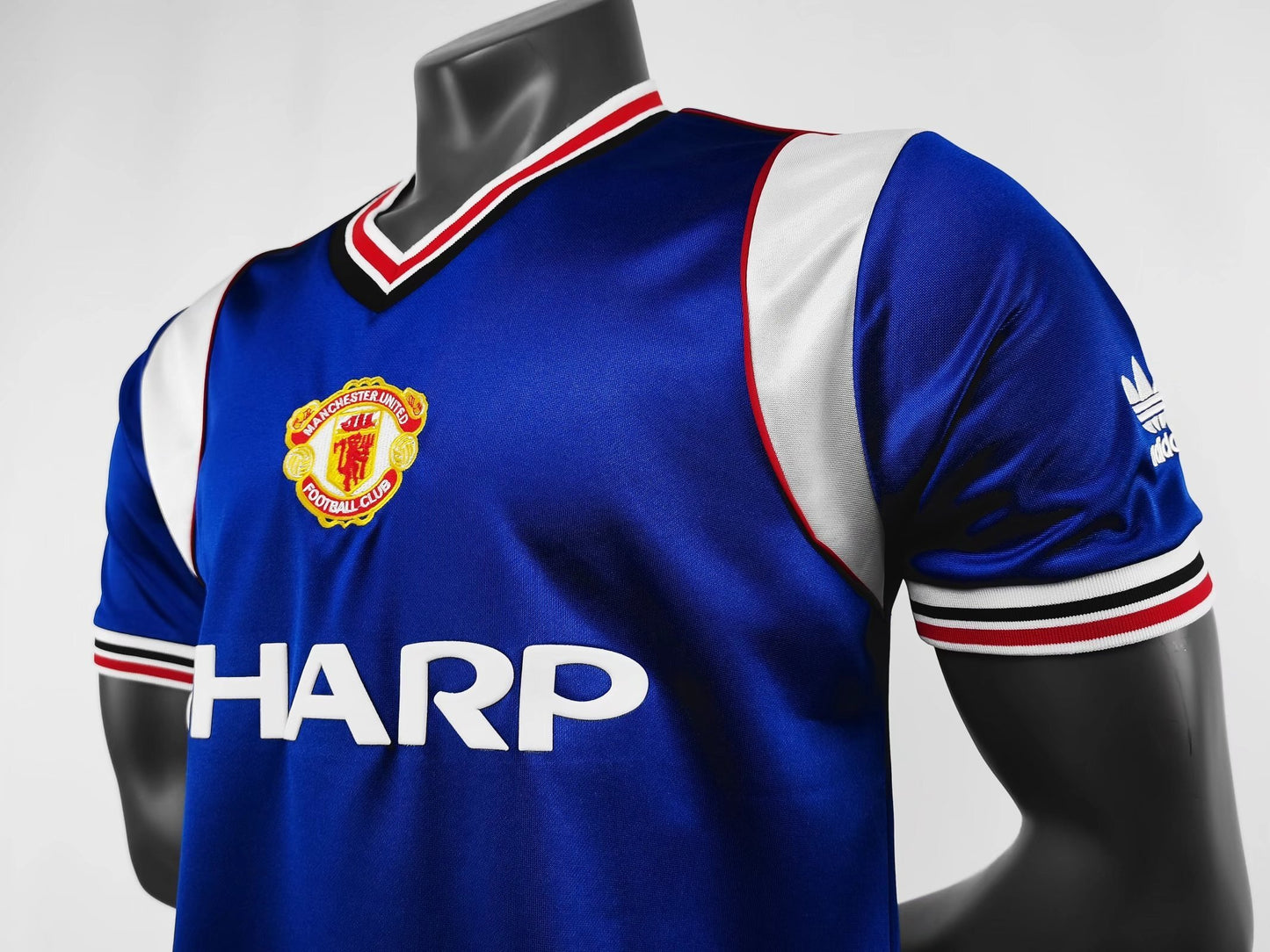 1985 /86 Manchester United away