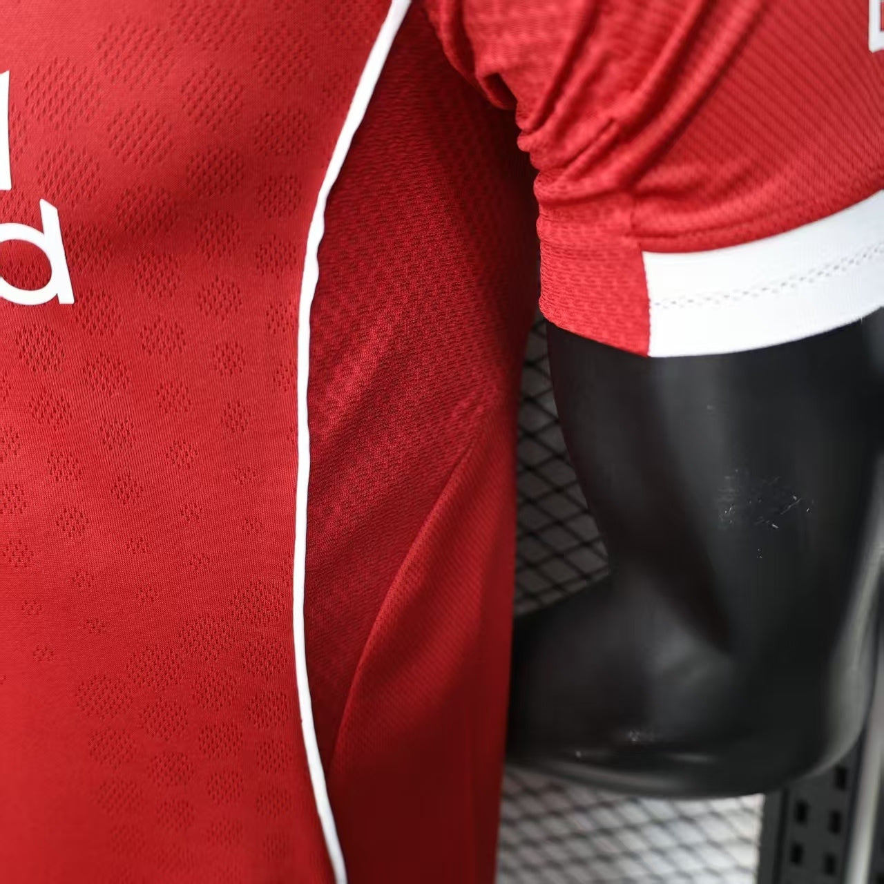 25/26 Liverpool home player version