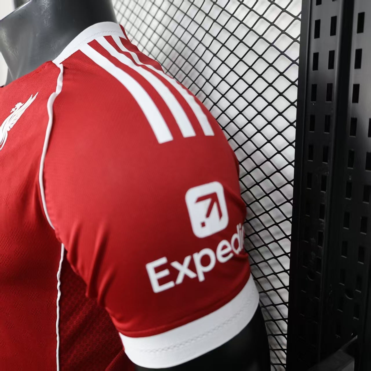 25/26 Liverpool home player version