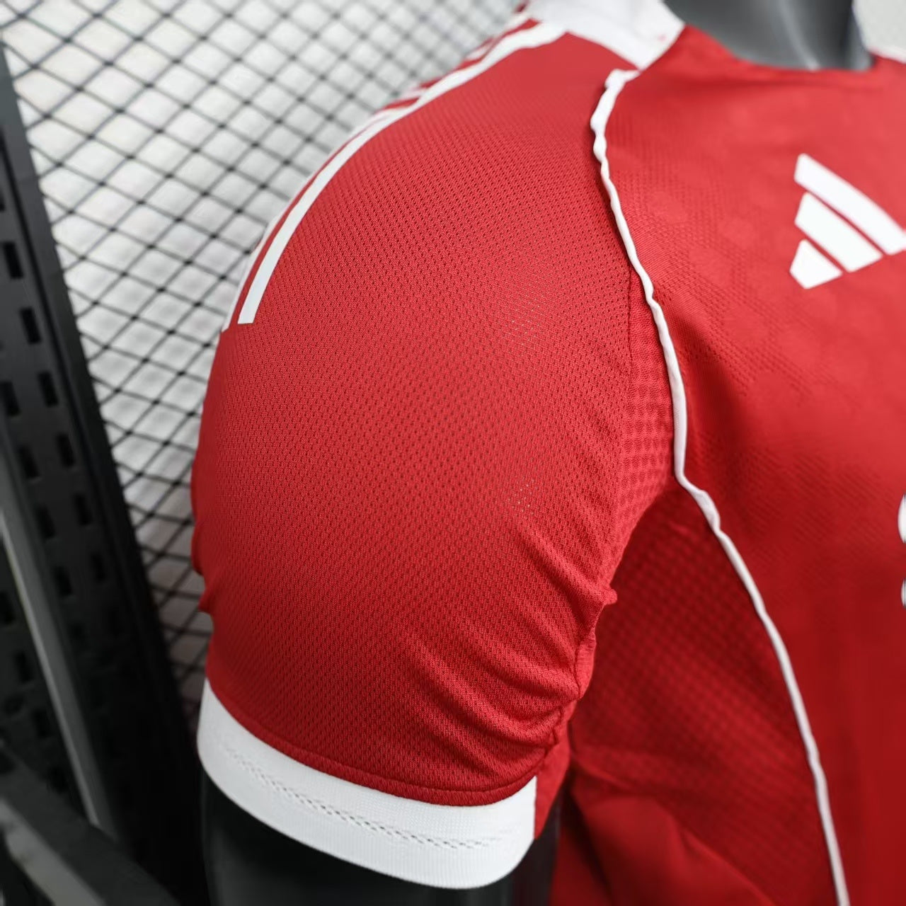 25/26 Liverpool home player version