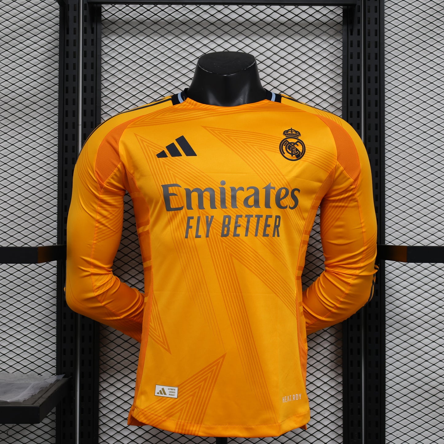 2024/25 Real Madrid away player version
