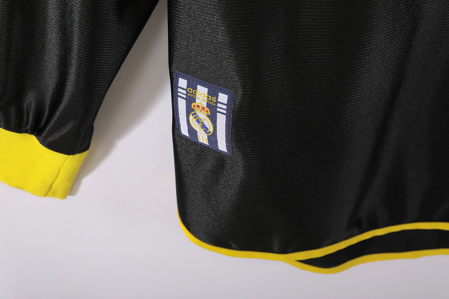 Long sleeve: Real Madrid away 3B in the 1999/01 season