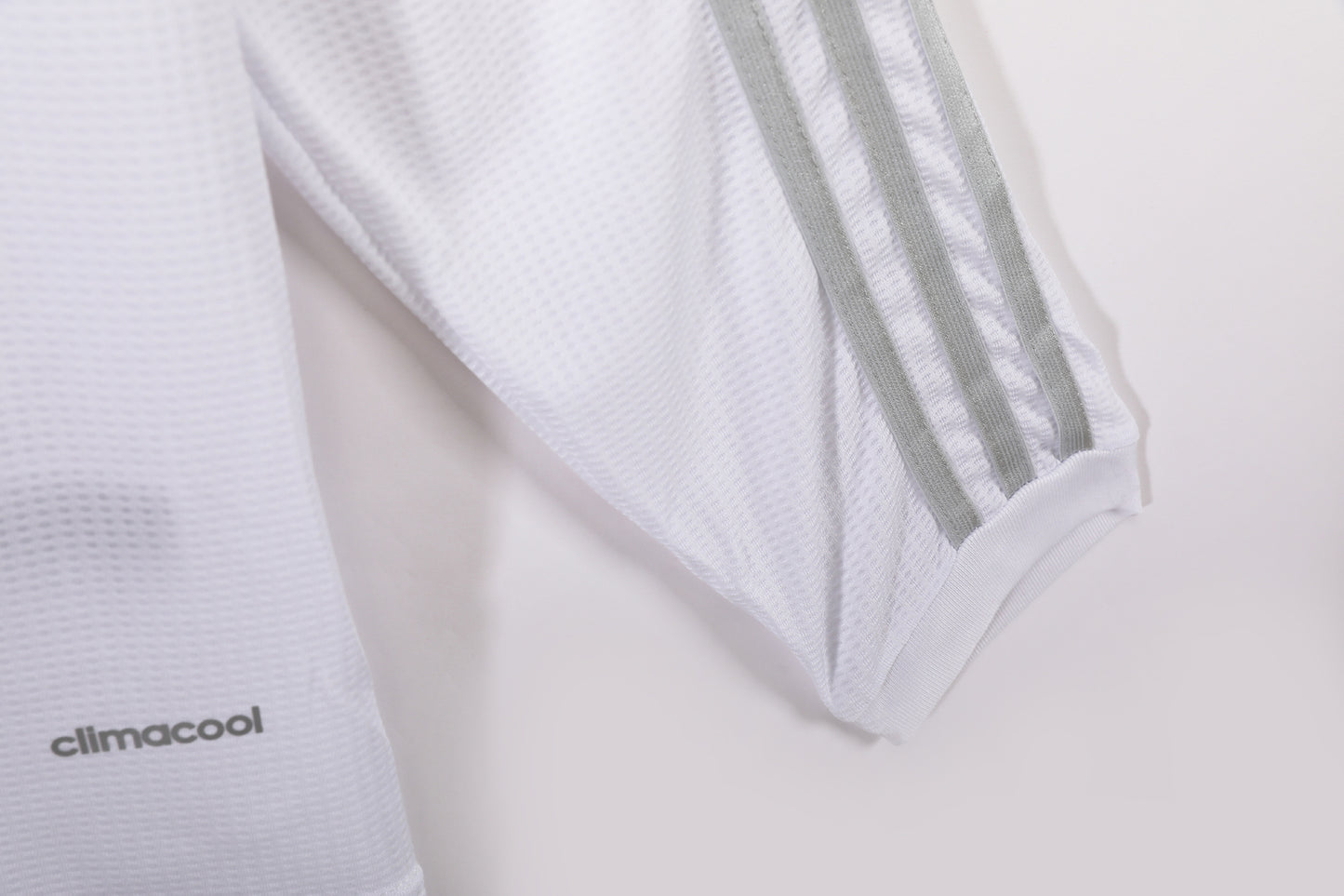 Long sleeve: 2015/16 Real Madrid home