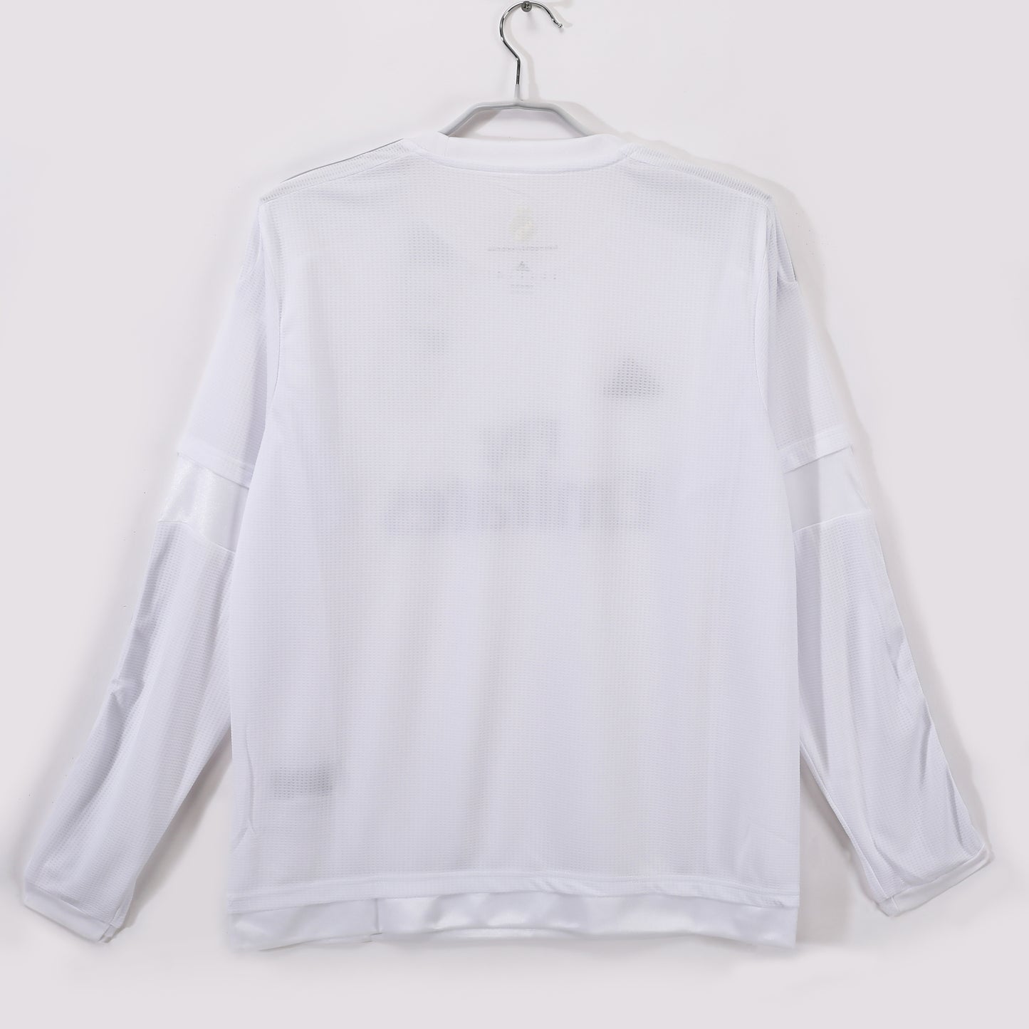 Long sleeve: 2015/16 Real Madrid home