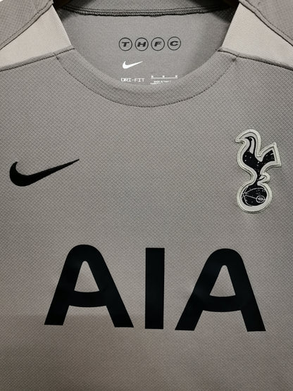 2023/2024Tottenham Hotspur third