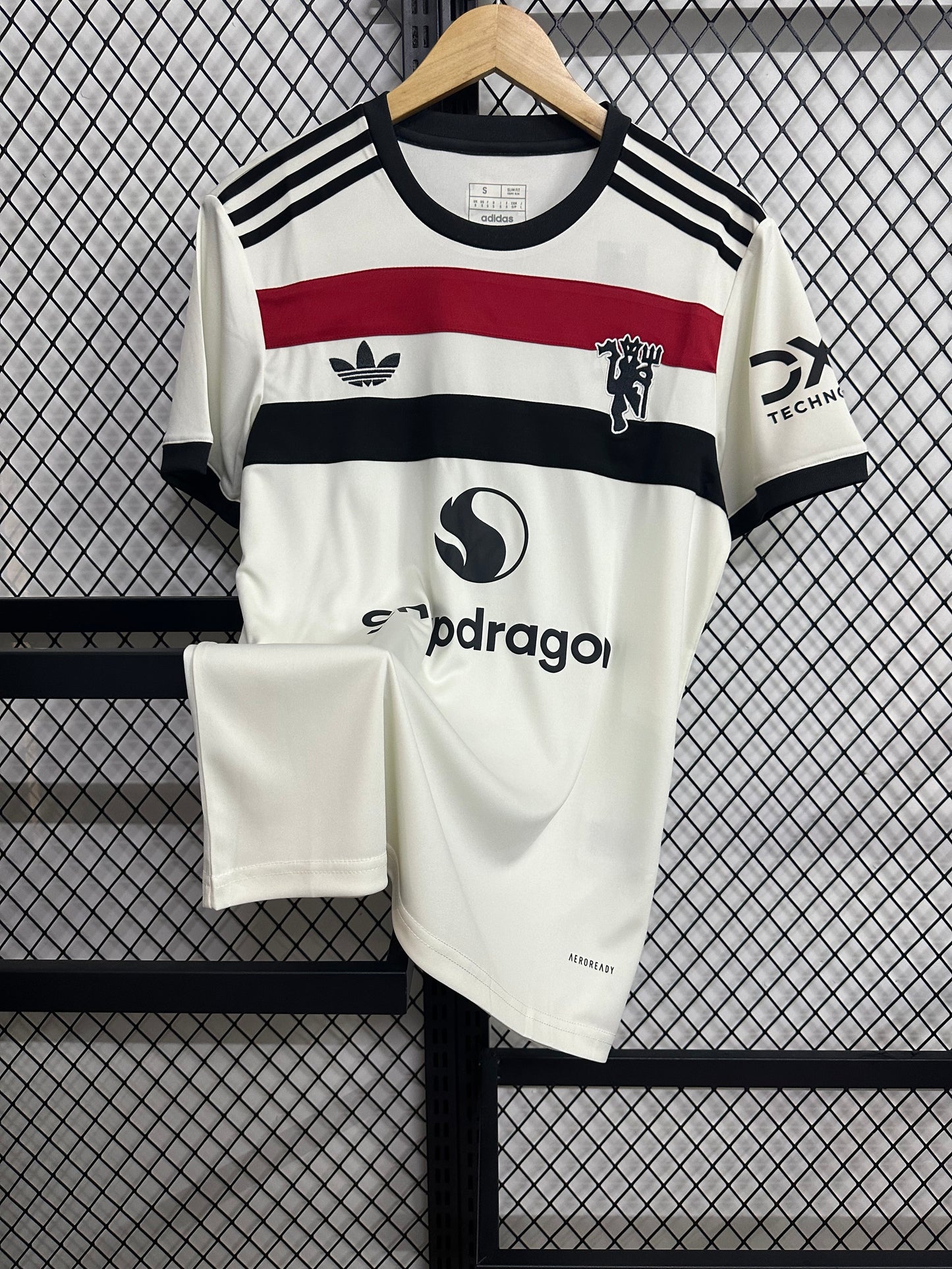 2024/2025 Manchester United third