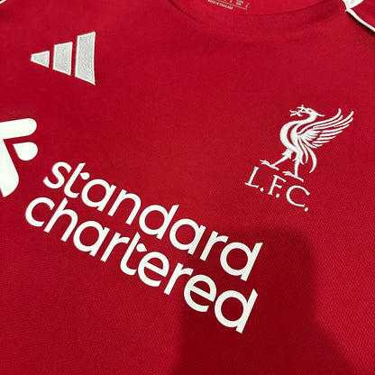 Liverpool 2025/26 home with shorts
