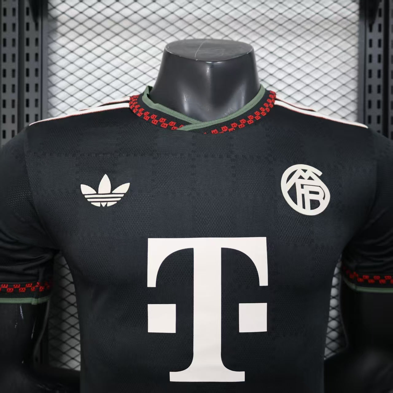 Bayern Munich Black jersey 2025/2026