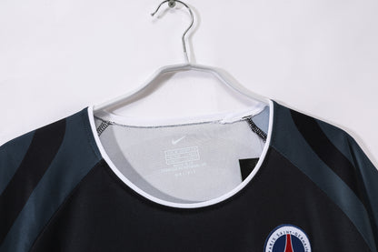 2001/02 PSG 2nd away