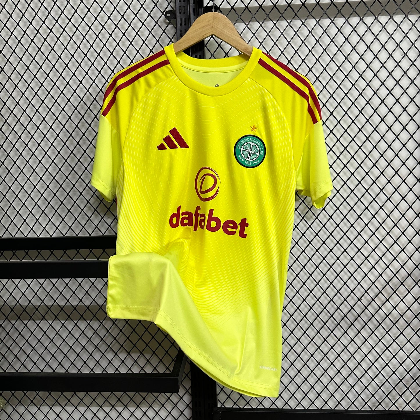 2025/2026 Celtic goalkeeper jersey