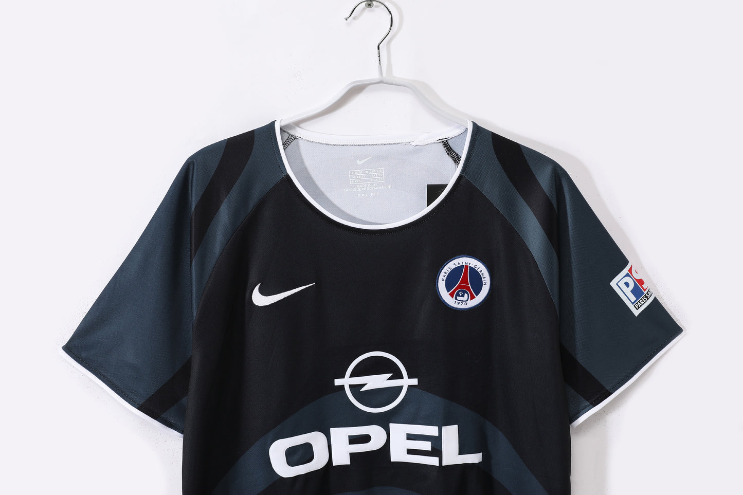 2001/02 PSG 2nd away