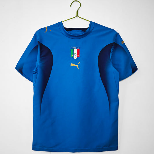 2006 Italy home