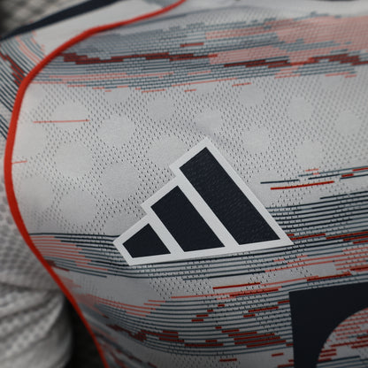 Bayern Munich 2025/26 away player version