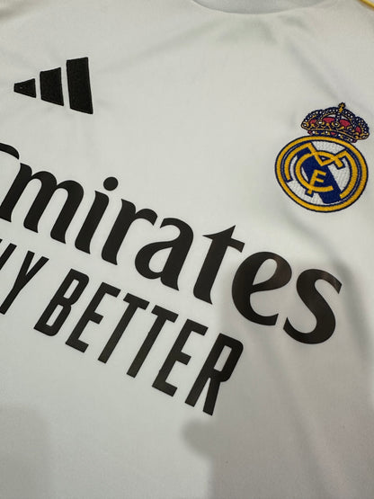 Real Madrid 2025/26 home with shorts