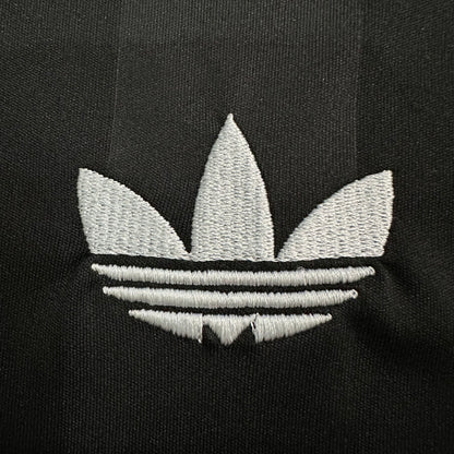 2025/2026 Liverpool goalkeeper jersey