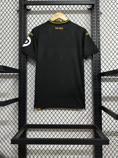 2024/2025 Wolves away