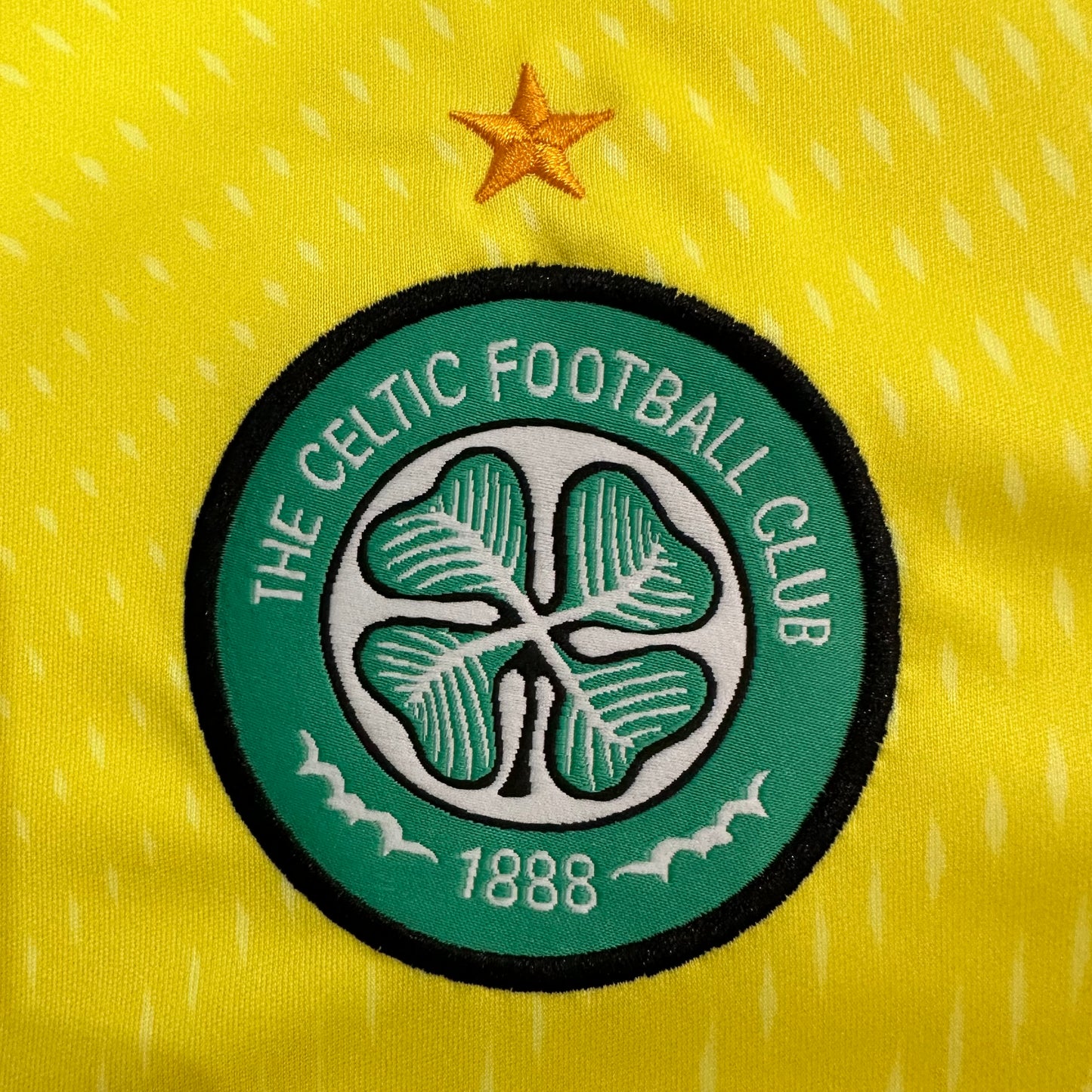 2025/2026 Celtic goalkeeper jersey