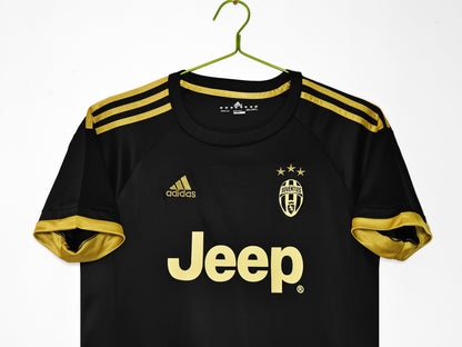 Juventus 2015/2016 away