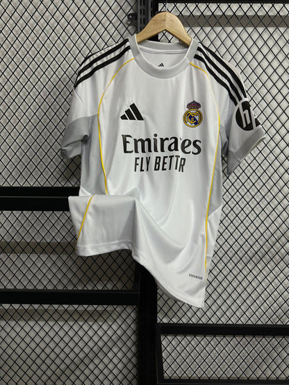 قميص ريال مدريد الأساسي لموسم 2025/2026