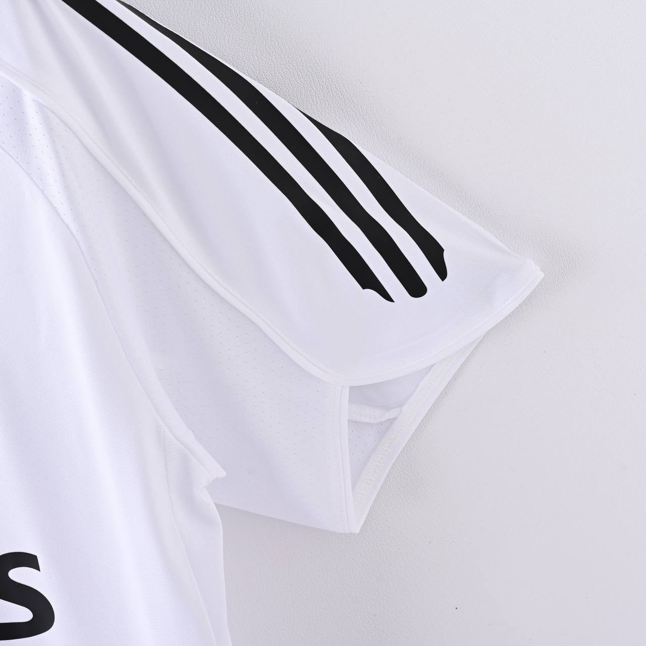 2005/06 Real Madrid Home Retro Jersey