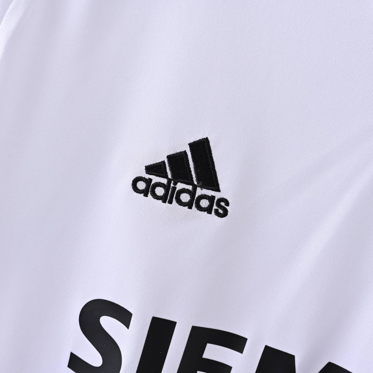 2005/06 Real Madrid Home Retro Jersey