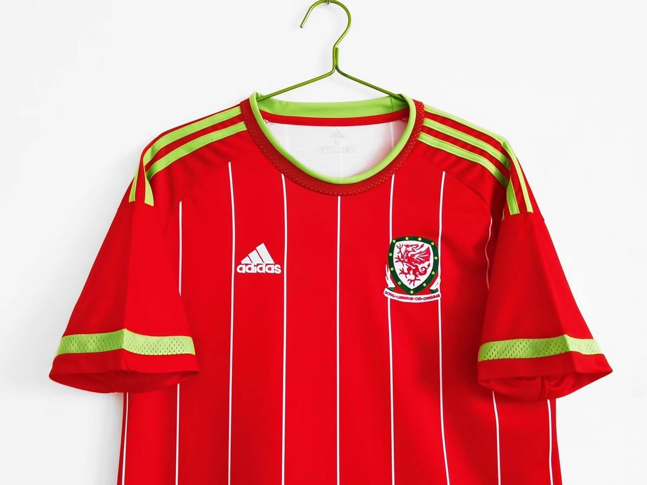 2015/16 Wales Home Retro Jersey (Striped Version)