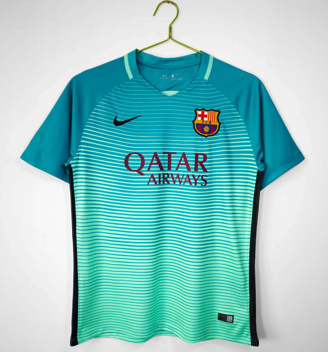 Barcelona away 2016 #MESSI all badges