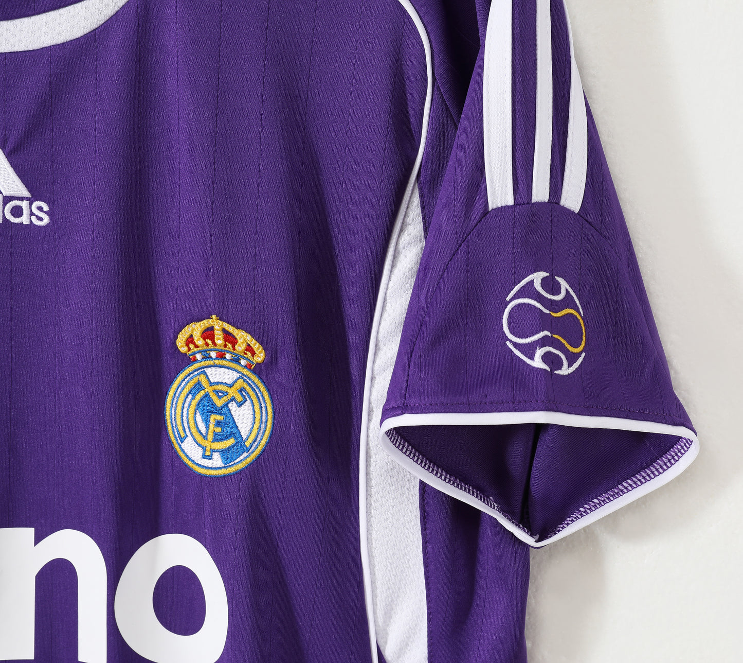 2006/2007 Real Madrid away jersey