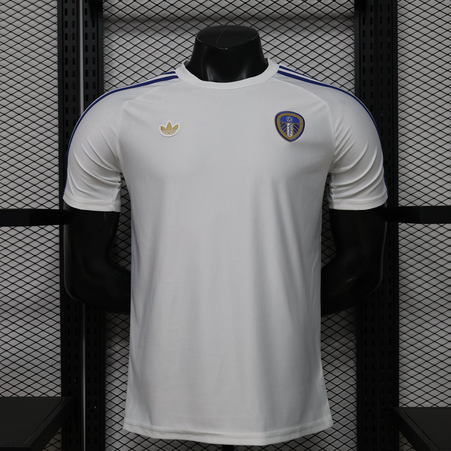 Leeds 2026/2027 casual fit