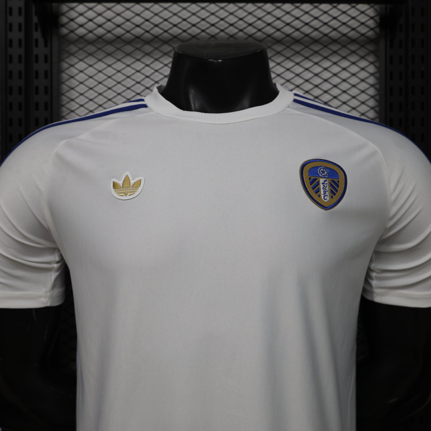 Leeds 2026/2027 casual fit