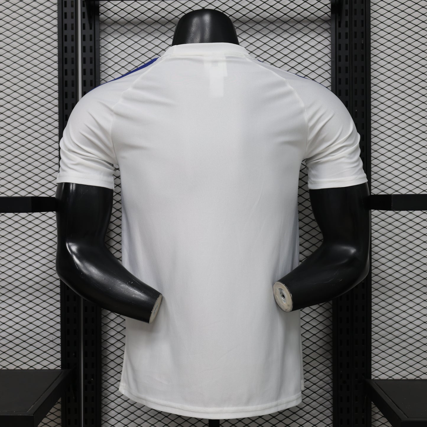 Leeds 2026/2027 casual fit