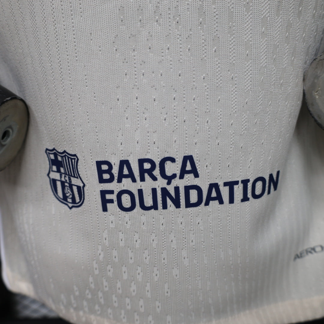 Barcelona 2026/2027 Away players version