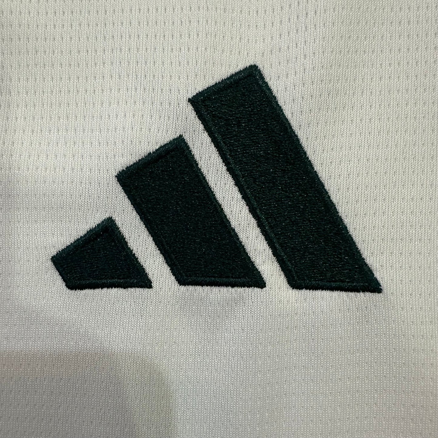 Real Madrid 2026/2027 home fans version