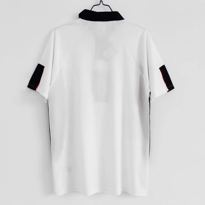 2000 England home