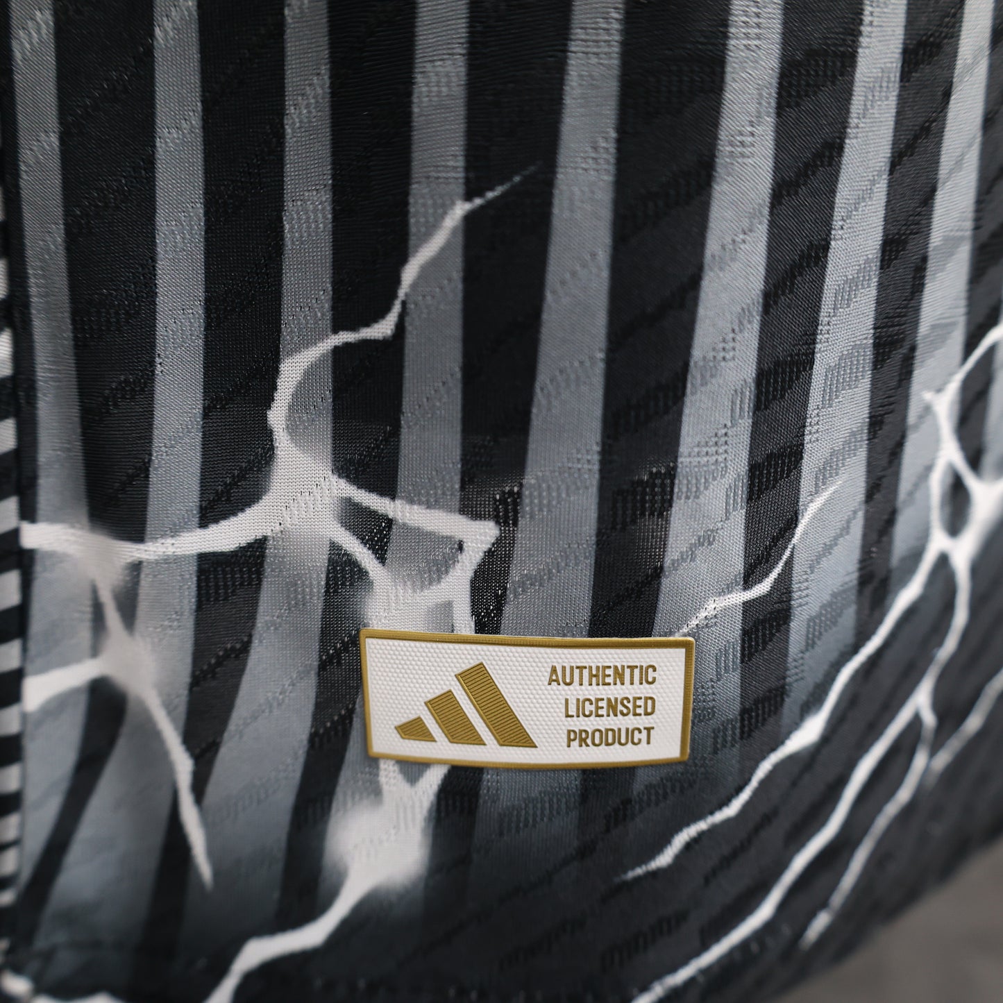 Real Madrid (White Tiger ) Special edition