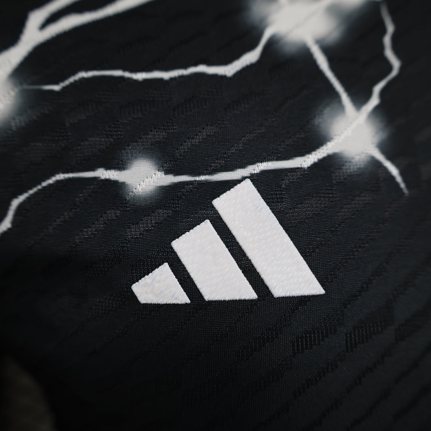 Real Madrid (White Tiger ) Special edition