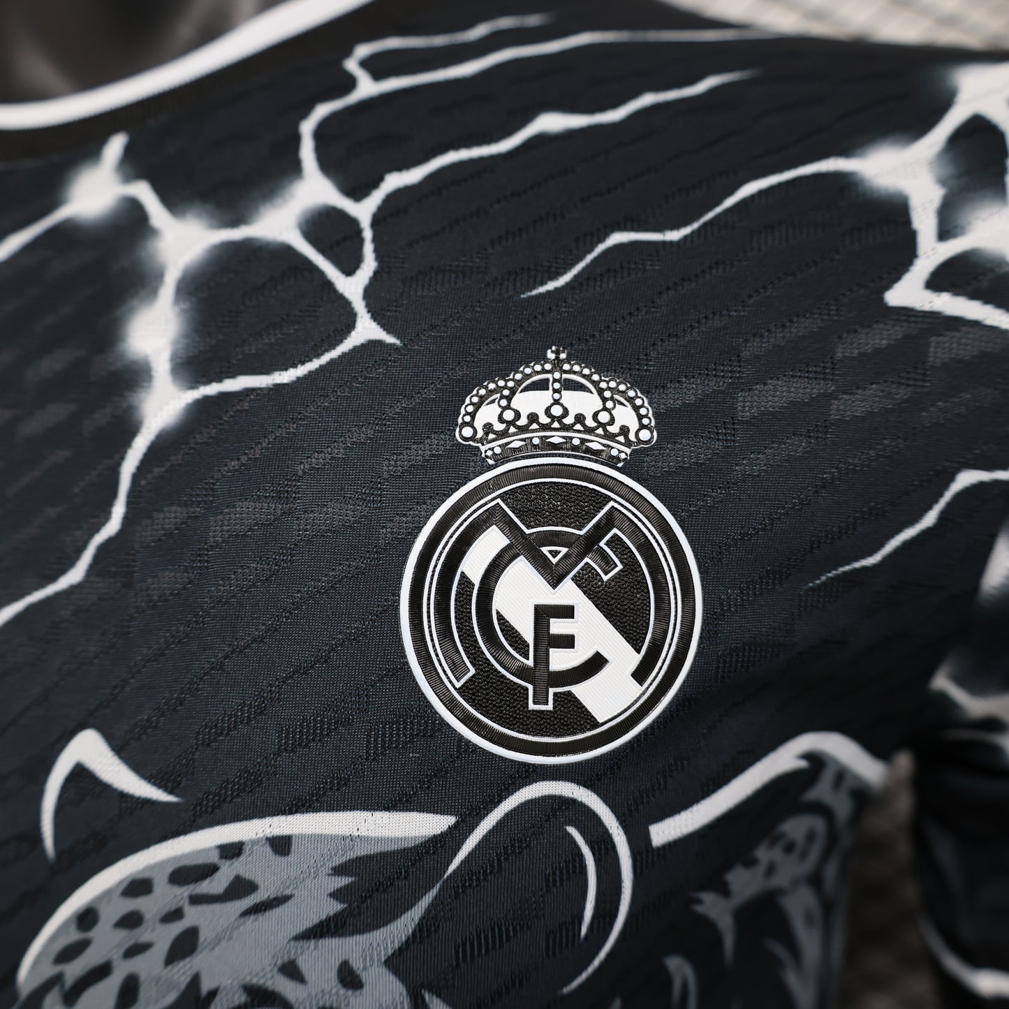 Real Madrid (White Tiger ) Special edition