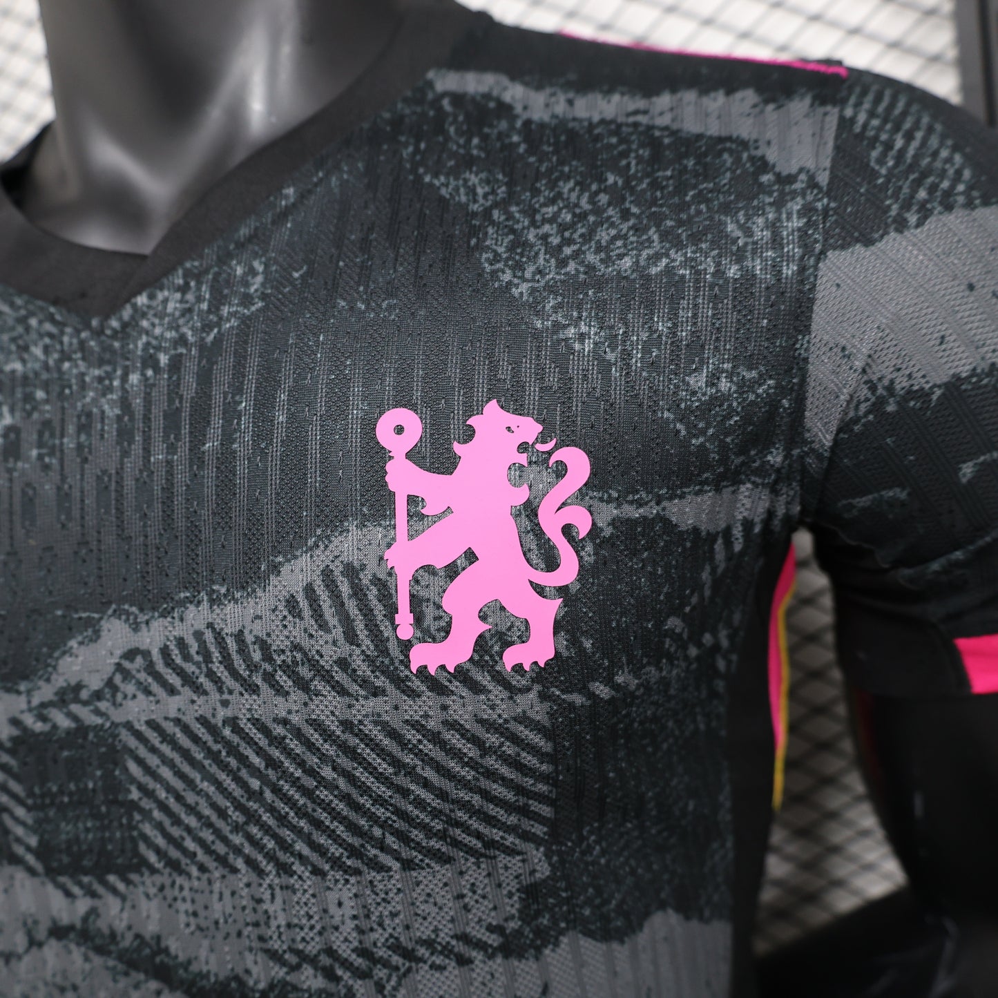 Chelsea Alternative with Pink Logo Special edition