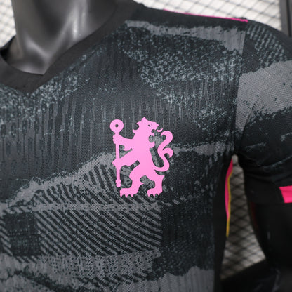 Chelsea Alternative with Pink Logo Special edition