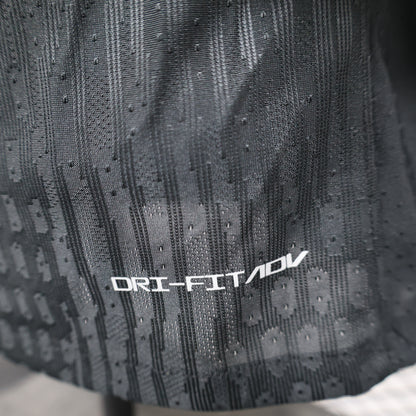 Chelsea black casual fit