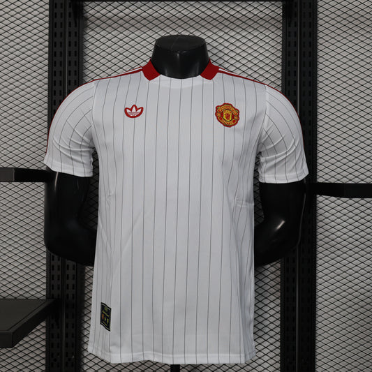 Manchester United white casual fit
