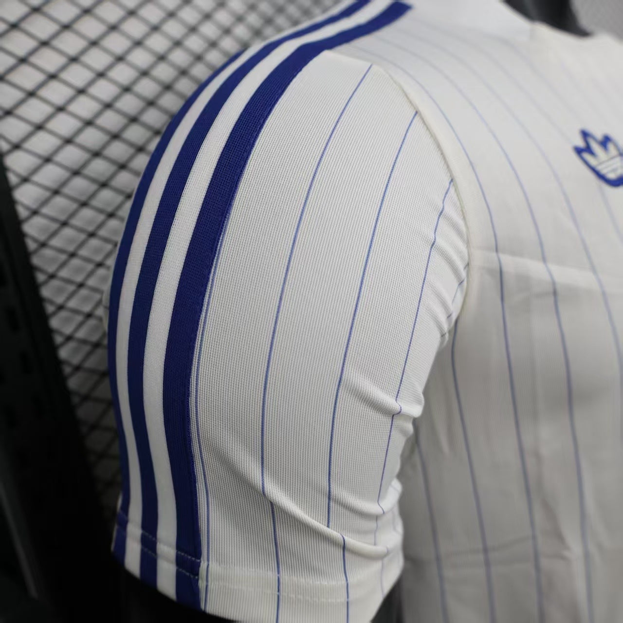 Chelsea white casual fit